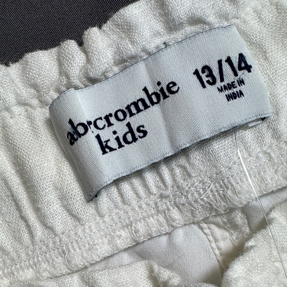 NWT Abercrombie Kids Off-White Cargo Size 13/14 - Picture 2 of 11